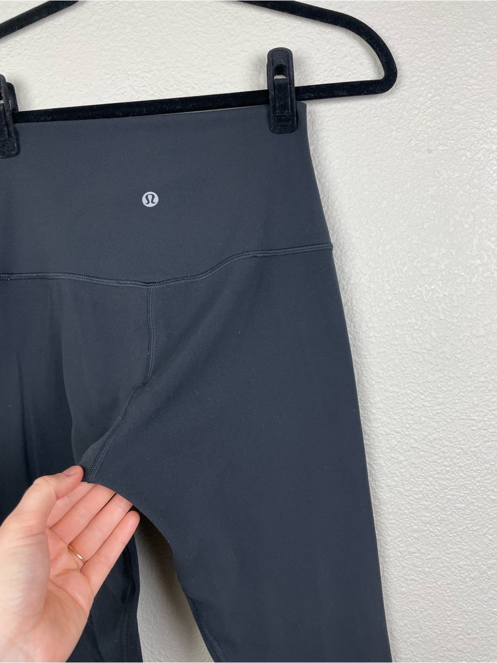 Lululemon Women's 4 Black Align Pant 28" Nulu Highwaisted Leggings Athletic Gym - Picture 14 of 16